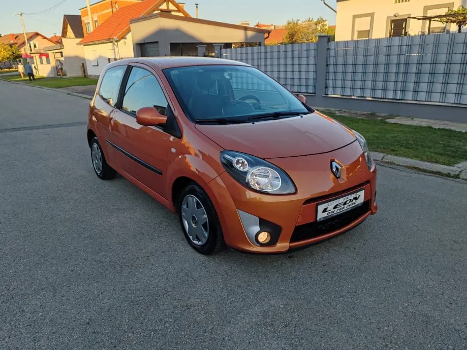 renault twingo 1,2 reg 31.10.2025 - slika 3