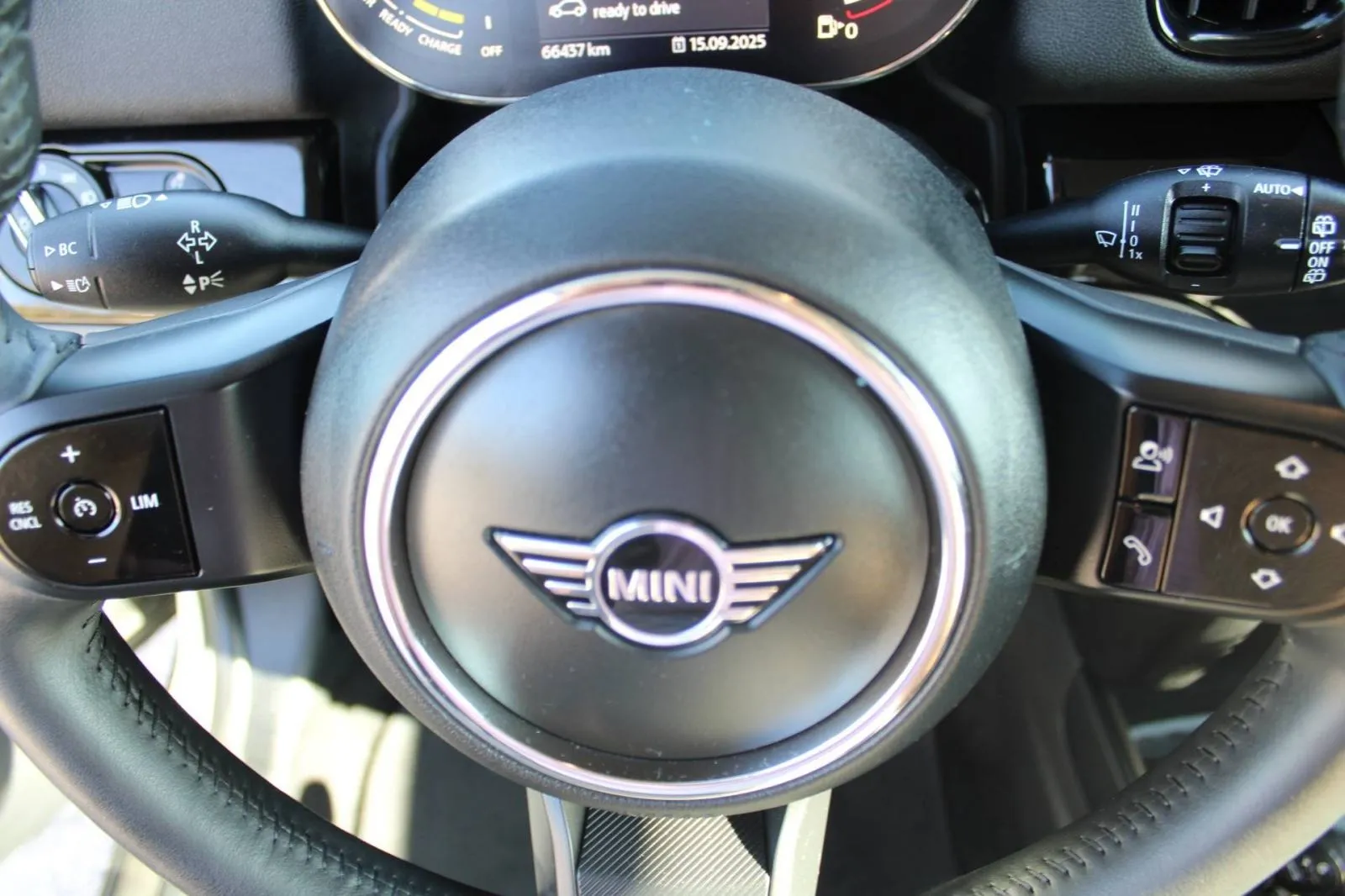 mini countryman se all4 automatik *led, navigacija, kamera* - slika 17