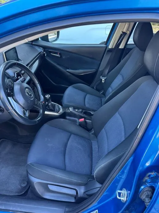 mazda 2 d21 - slika 7