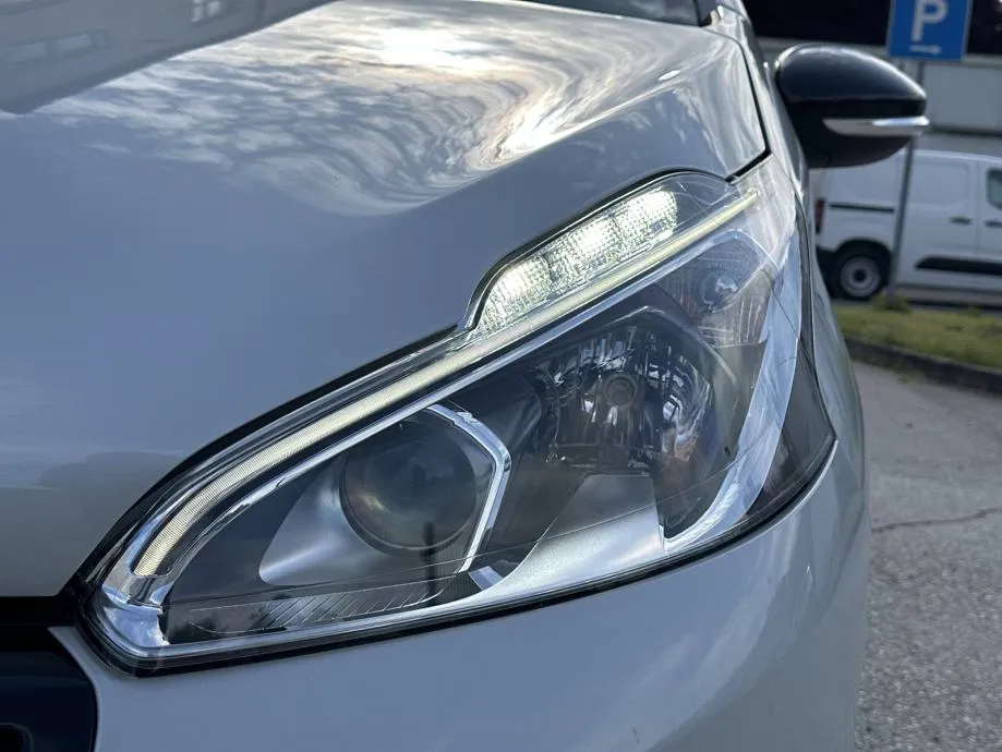 peugeot 208 1,2 puretech *gt line* jamstvo 24 mjeseca! - slika 23