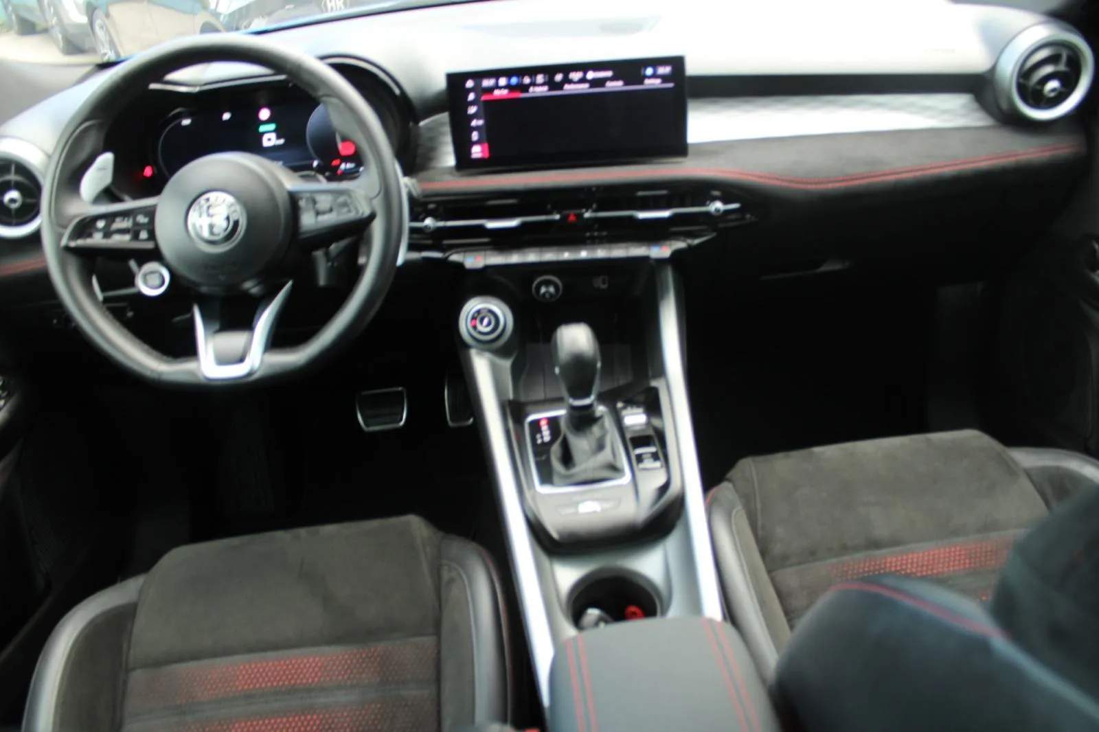 alfa romeo tonale plug in hybrid q4 veloce 280ks automatik - slika 14