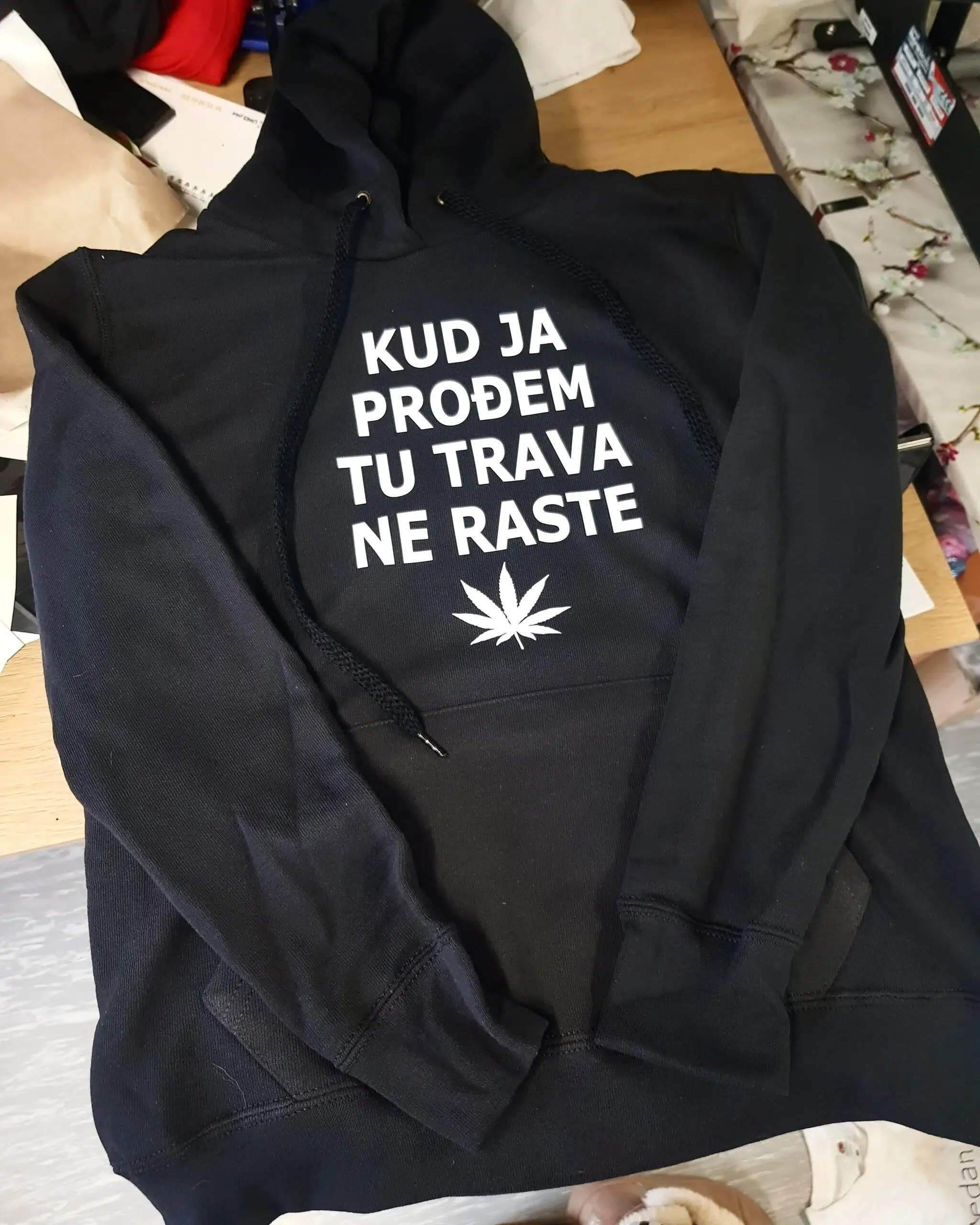 duksa / hoodica s tiskom - slika 18