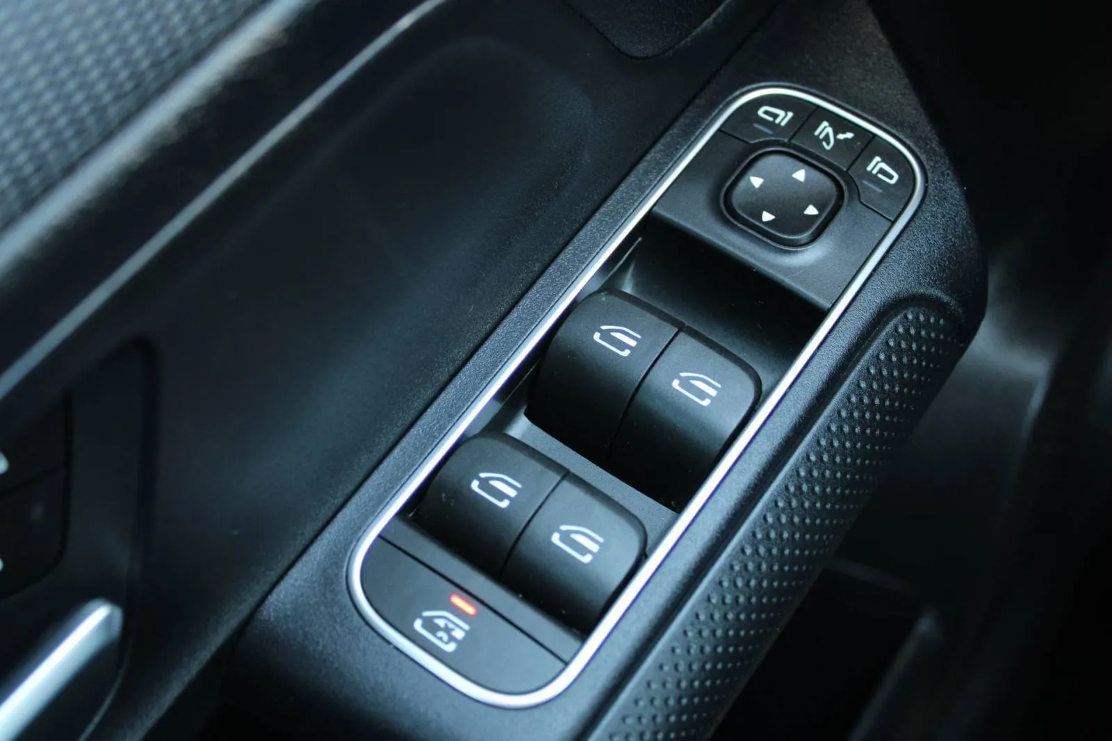 mercedes-benz klasa b 180d automatik *led, navigacija, kamera* - slika 13