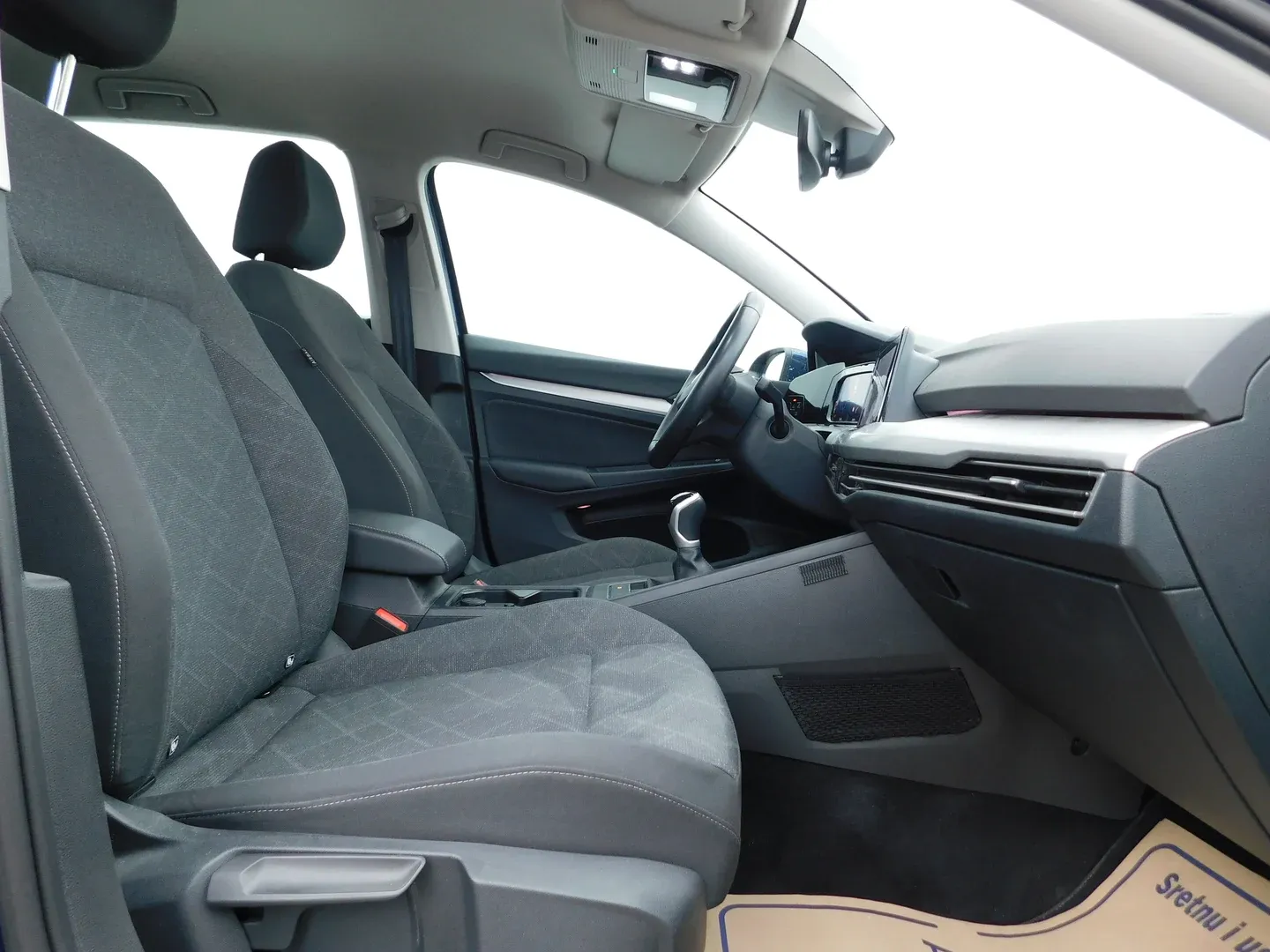 12545 volkswagen golf 1.0 tsi life - slika 11