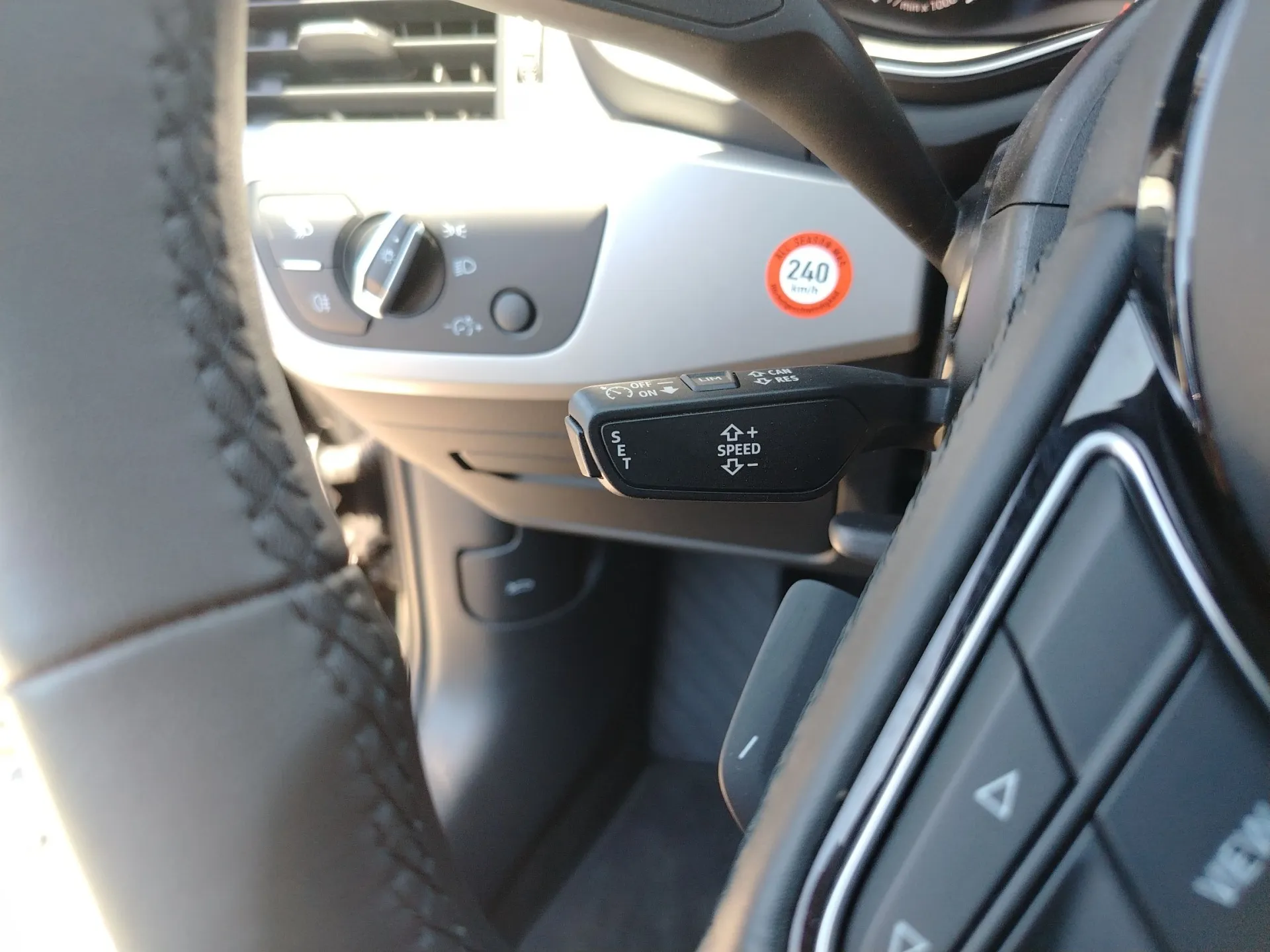 audi a4 40 tdi advenced - slika 17
