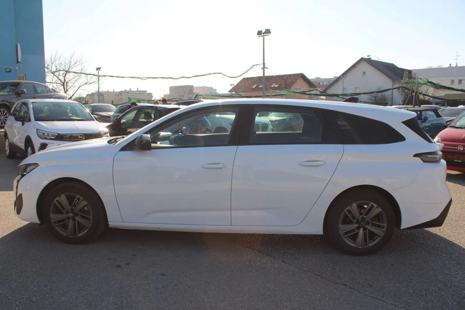 peugeot 308 sw 1.2 active business - slika 8