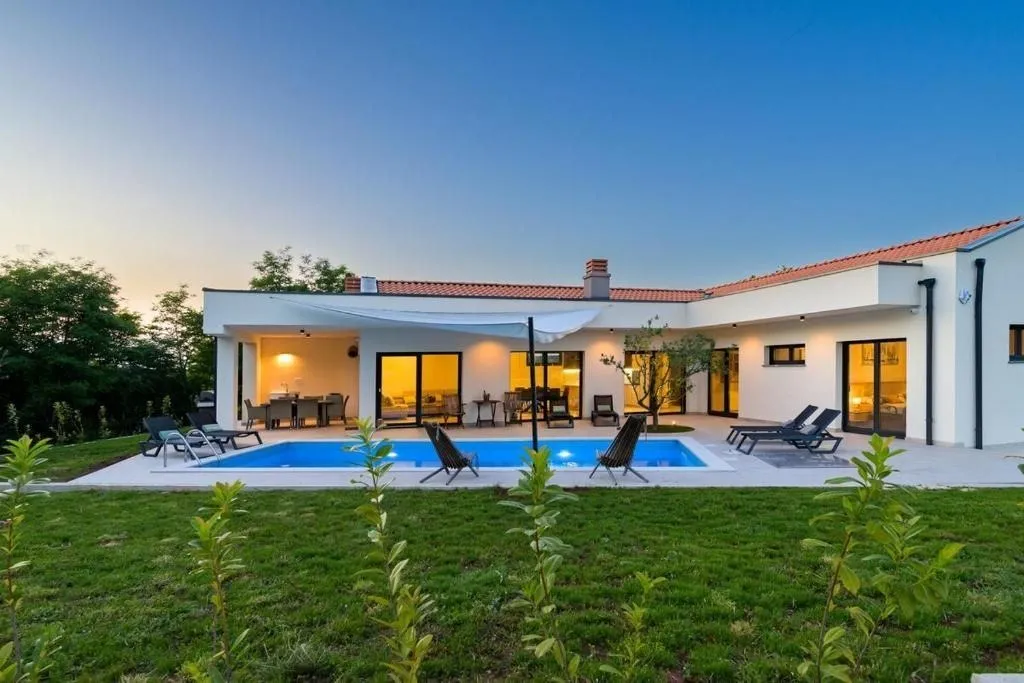 rovinj-okolica-prizemnica sa bazenom na prodaji (prodaja) - slika 3