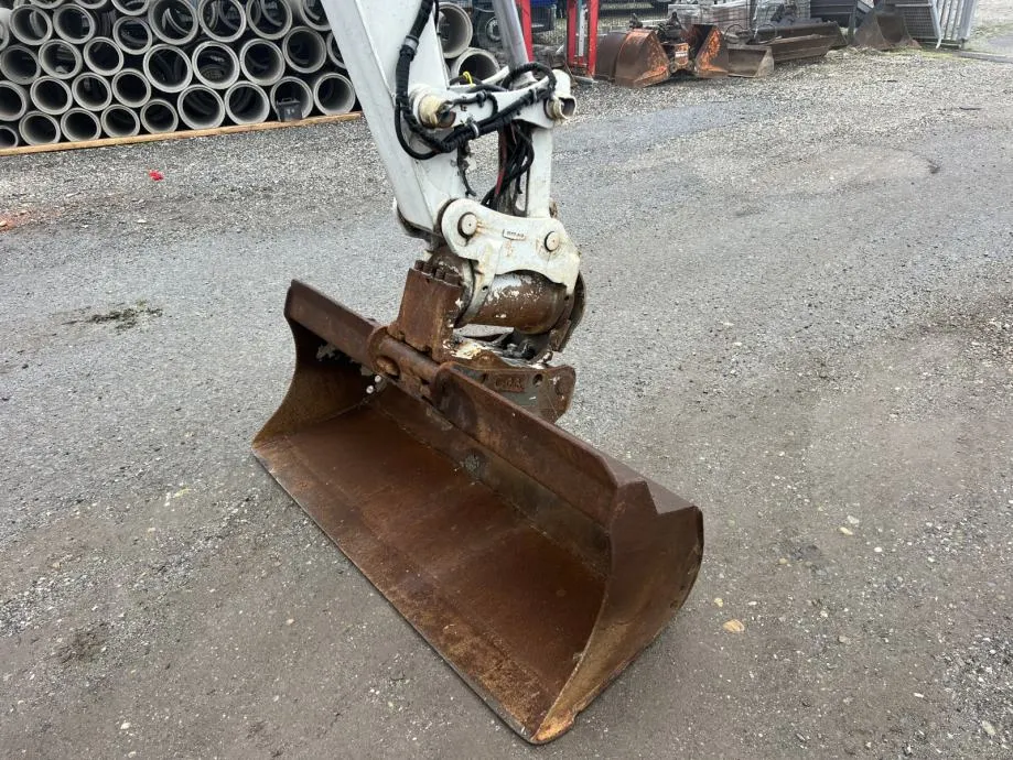 bager takeuchi tb180fr - slika 12