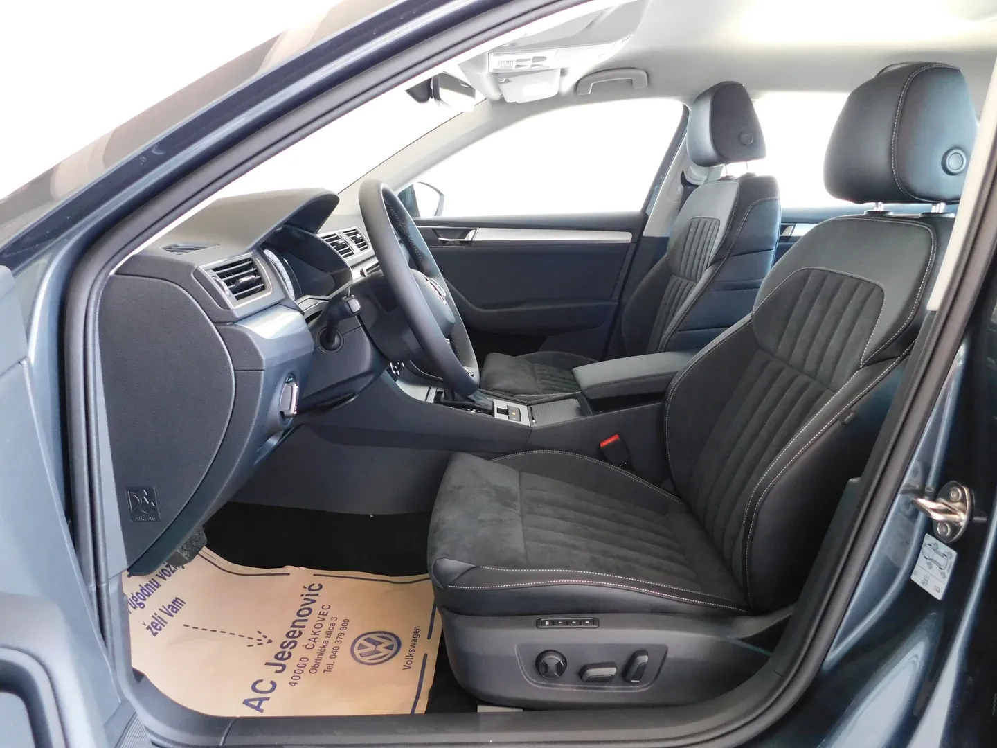 07400 škoda superb business 2.0 tdi dsg - slika 11