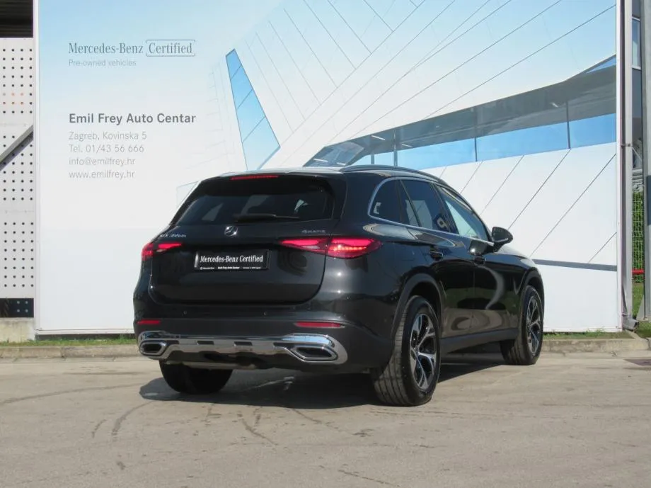 mercedes-benz glc 300 de 4matic avantgarde/panorama/burmester/memory - slika 6
