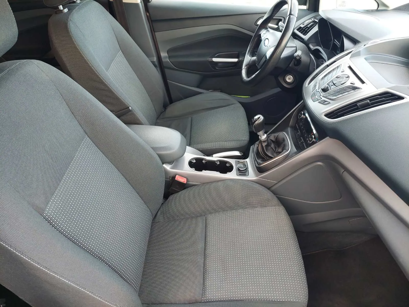ford c-max 1.0 ecoboost - slika 8