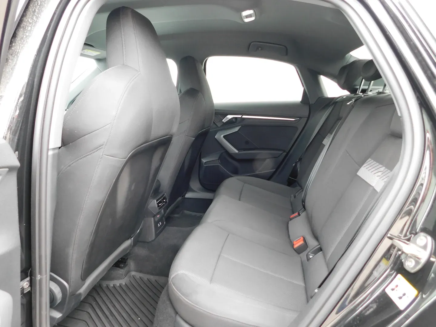 12590 audi a3 limousine 35tdi s tr advanced + - slika 10