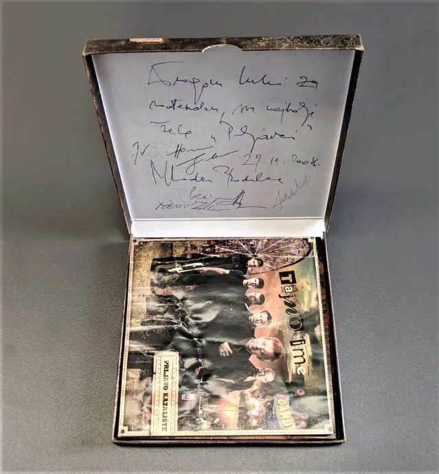cd prljavo kazalište album tajno ime s potpisima / r1, rate !! - slika 2
