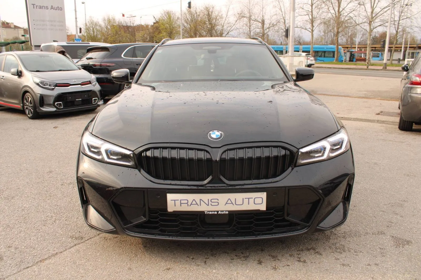 bmw serija 3 touring 320d xdrive m paket *head up, led, kamera* - slika 2