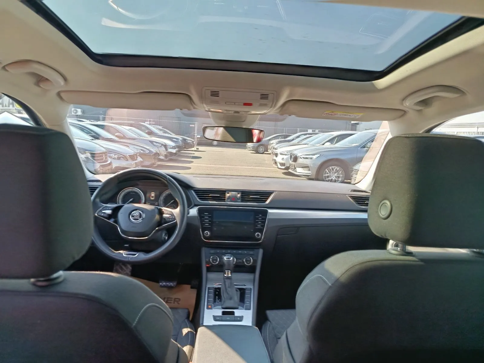 škoda superb 2,0 tdi ,do 2 godine jamstva,u sustavu pdv-a. - slika 13
