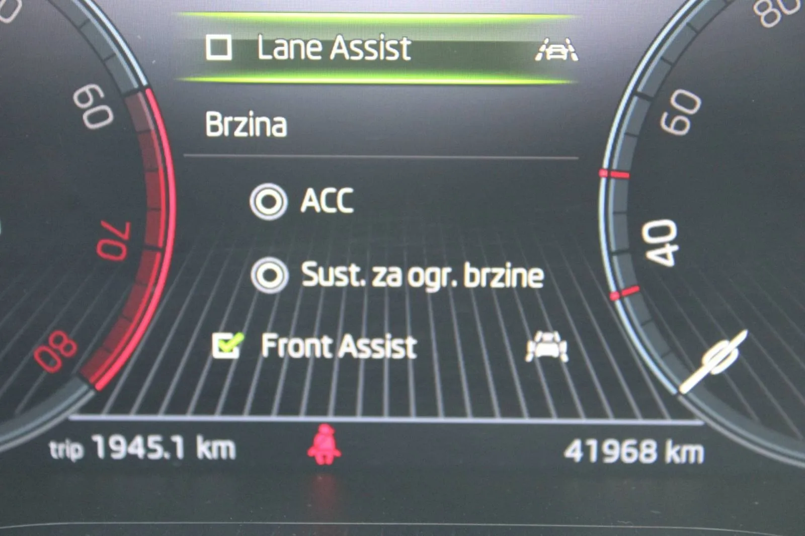 škoda karoq 1.5 tsi dsg *led, navigacija, kamera* - slika 17