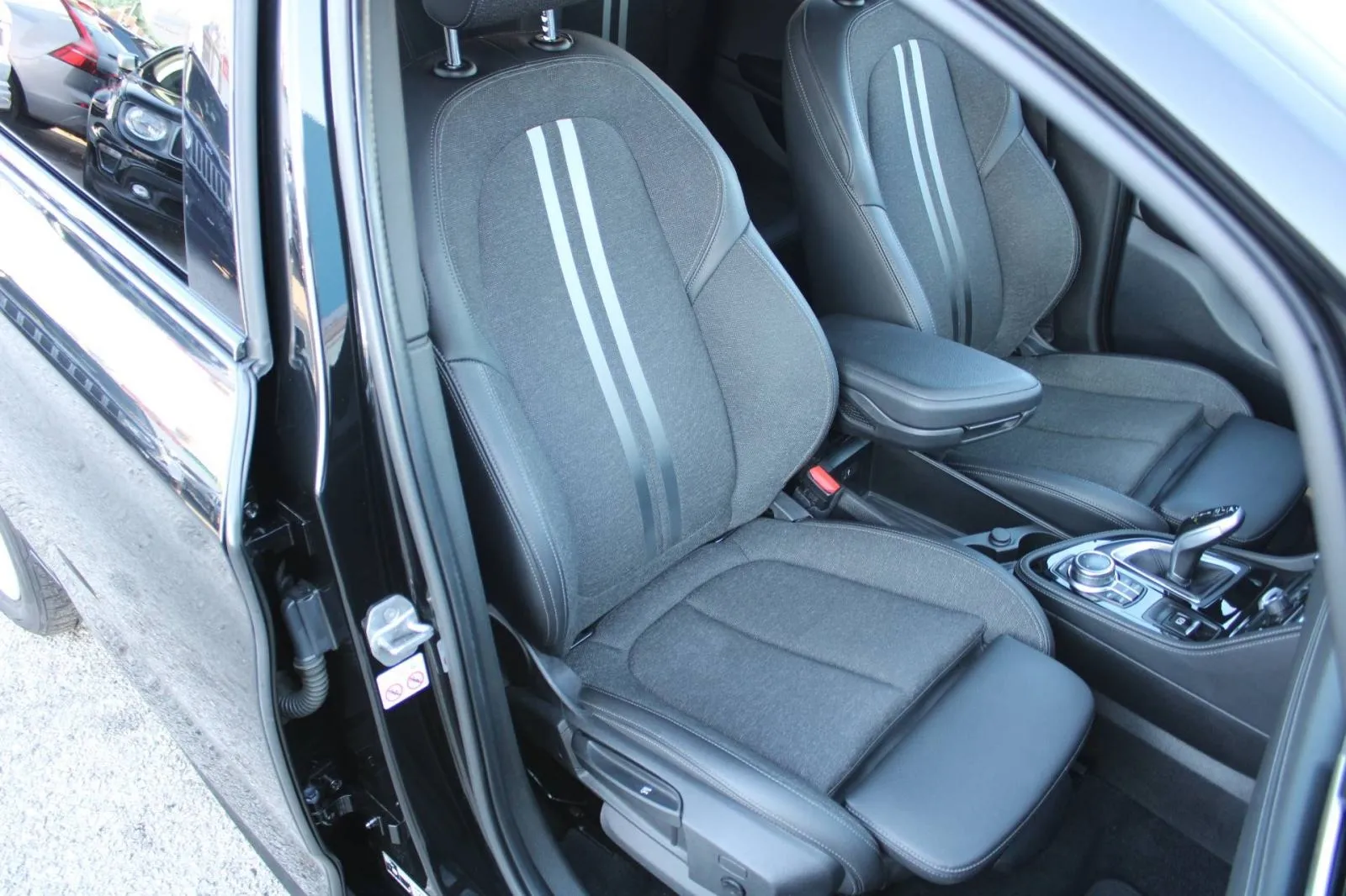 bmw serija 2 gran tourer 218i automatik m-paket *led, navigacija, kame - slika 10