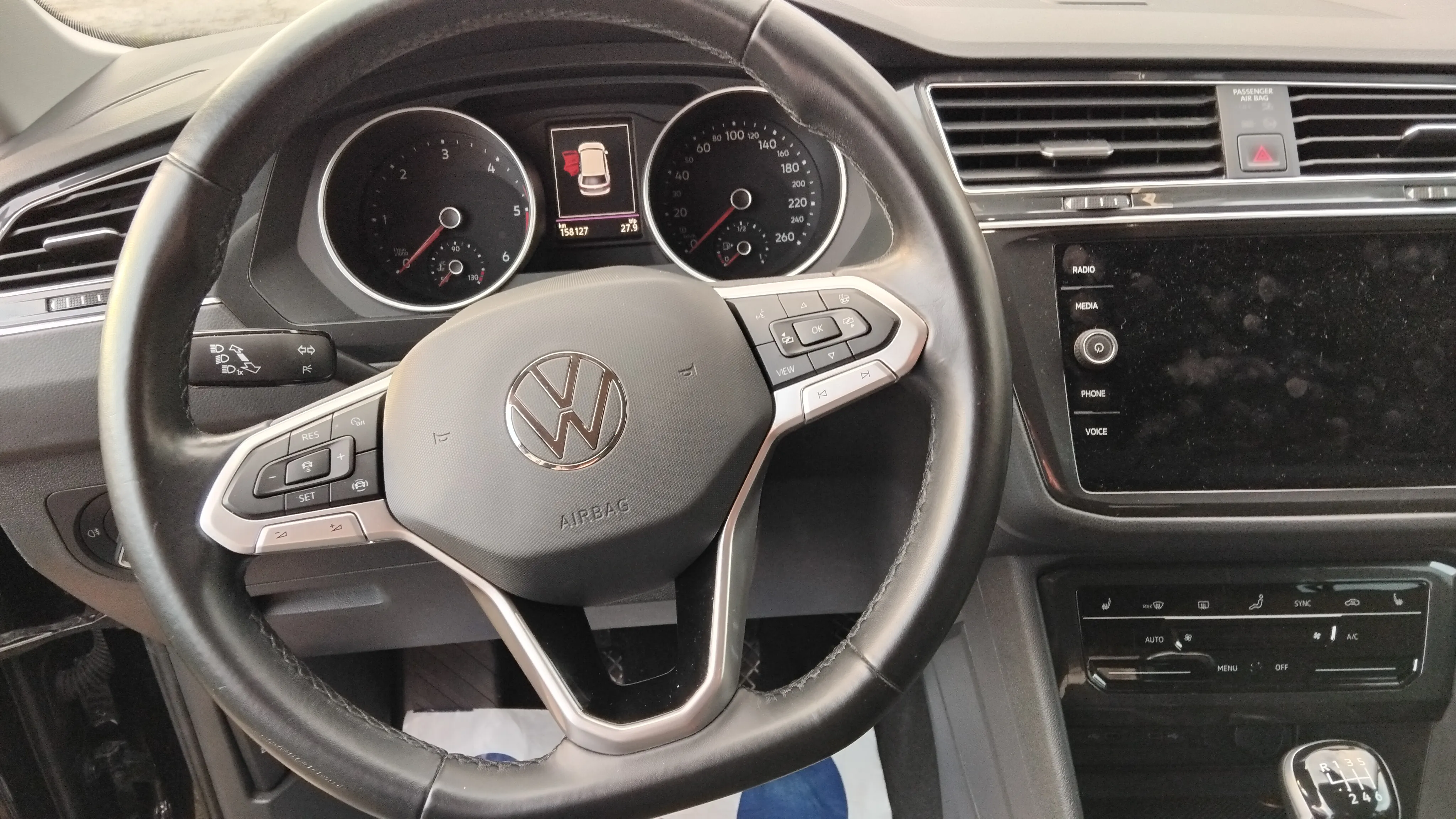 vw tiguan 2,0tdi highline oprema 2022god. - slika 9