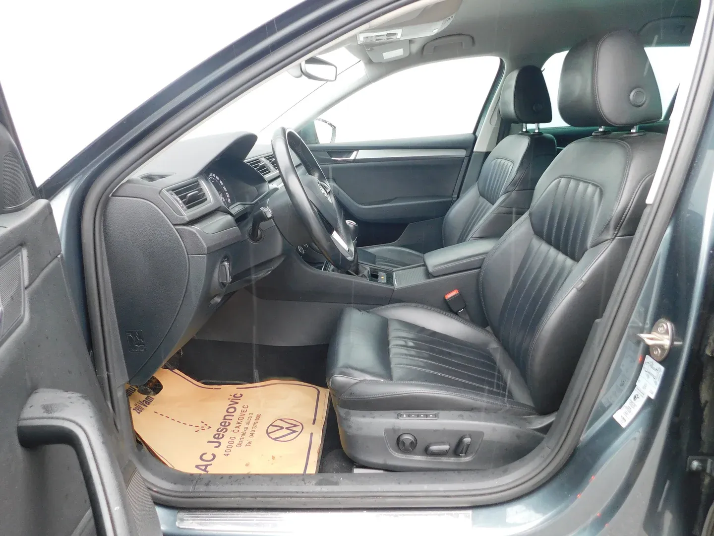 09296 škoda superb combi style 1.6 tdi greenline - slika 8