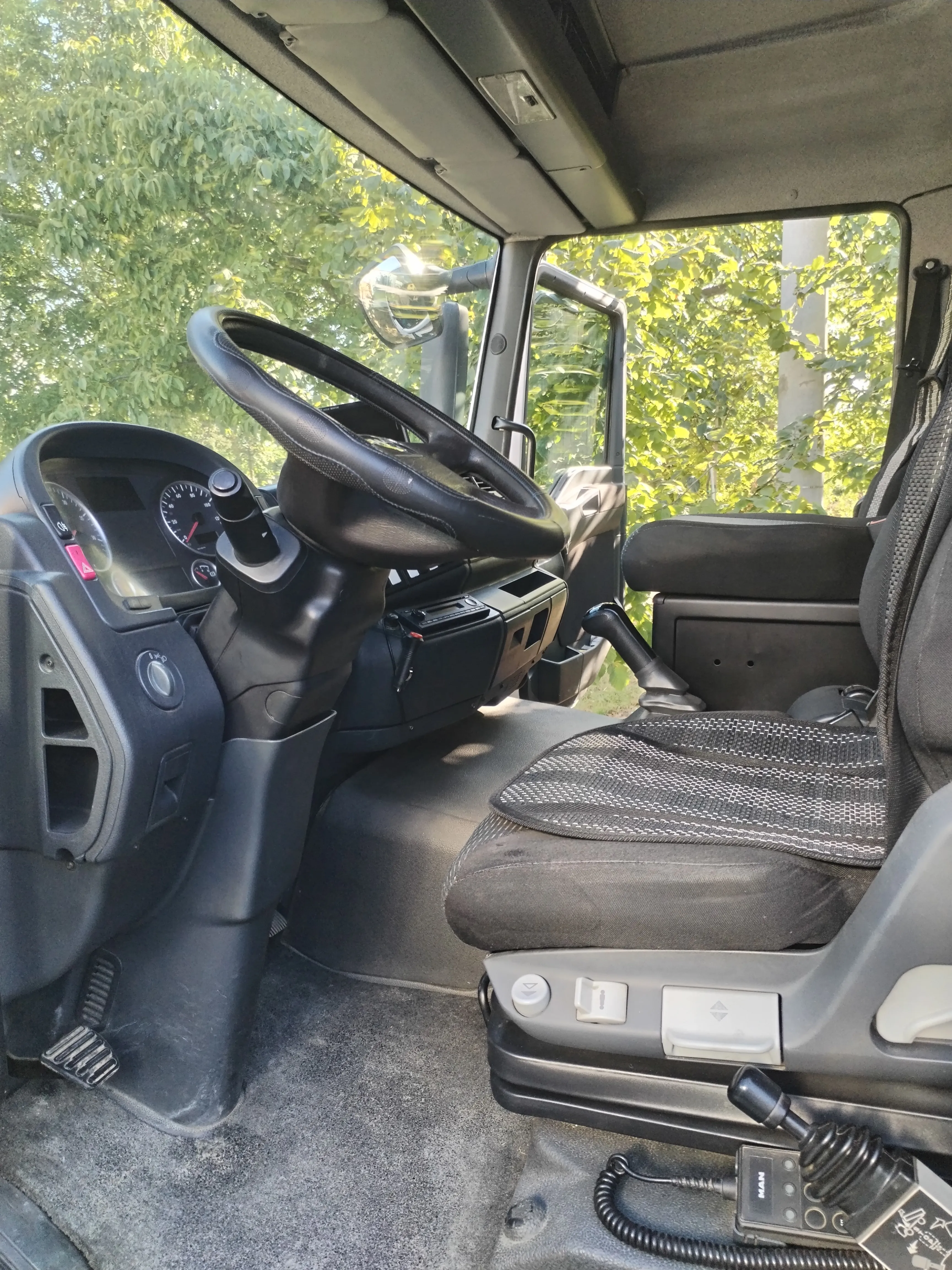 man tgl 12.220 - slika 14