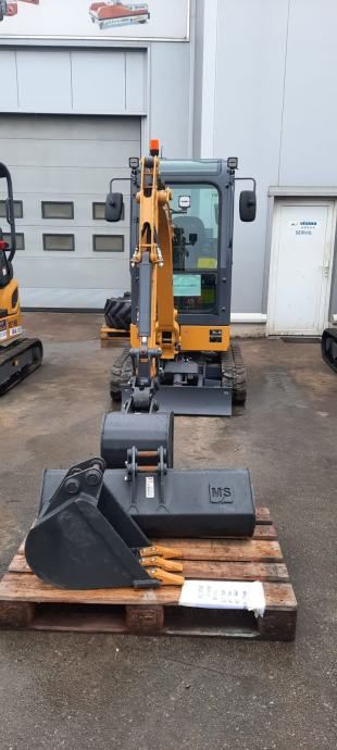 najam bagera xcmg od 1.8 t do 9,5 t - slika 4