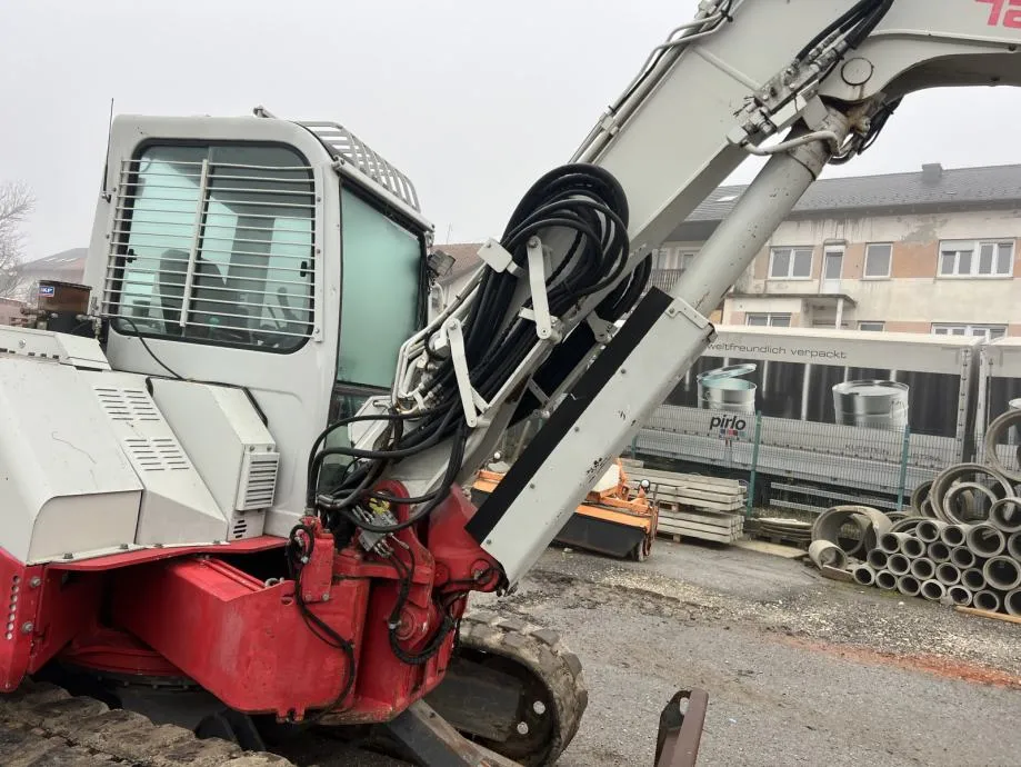 bager takeuchi tb180fr - slika 17