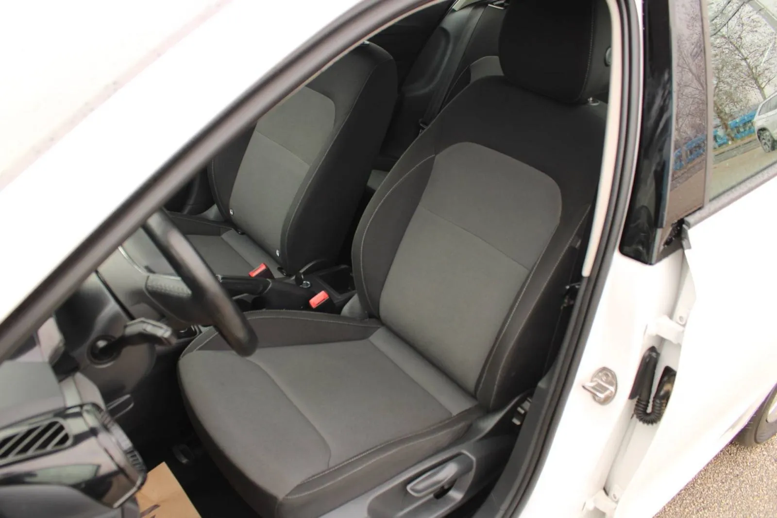 škoda fabia 1.0 tsi - slika 9