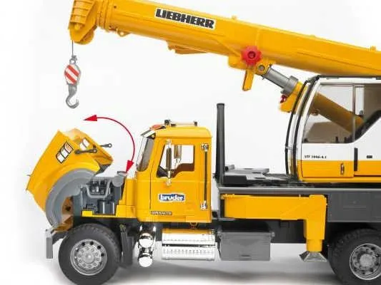bruder kamion mack granite + liebherr dizalica - slika 4