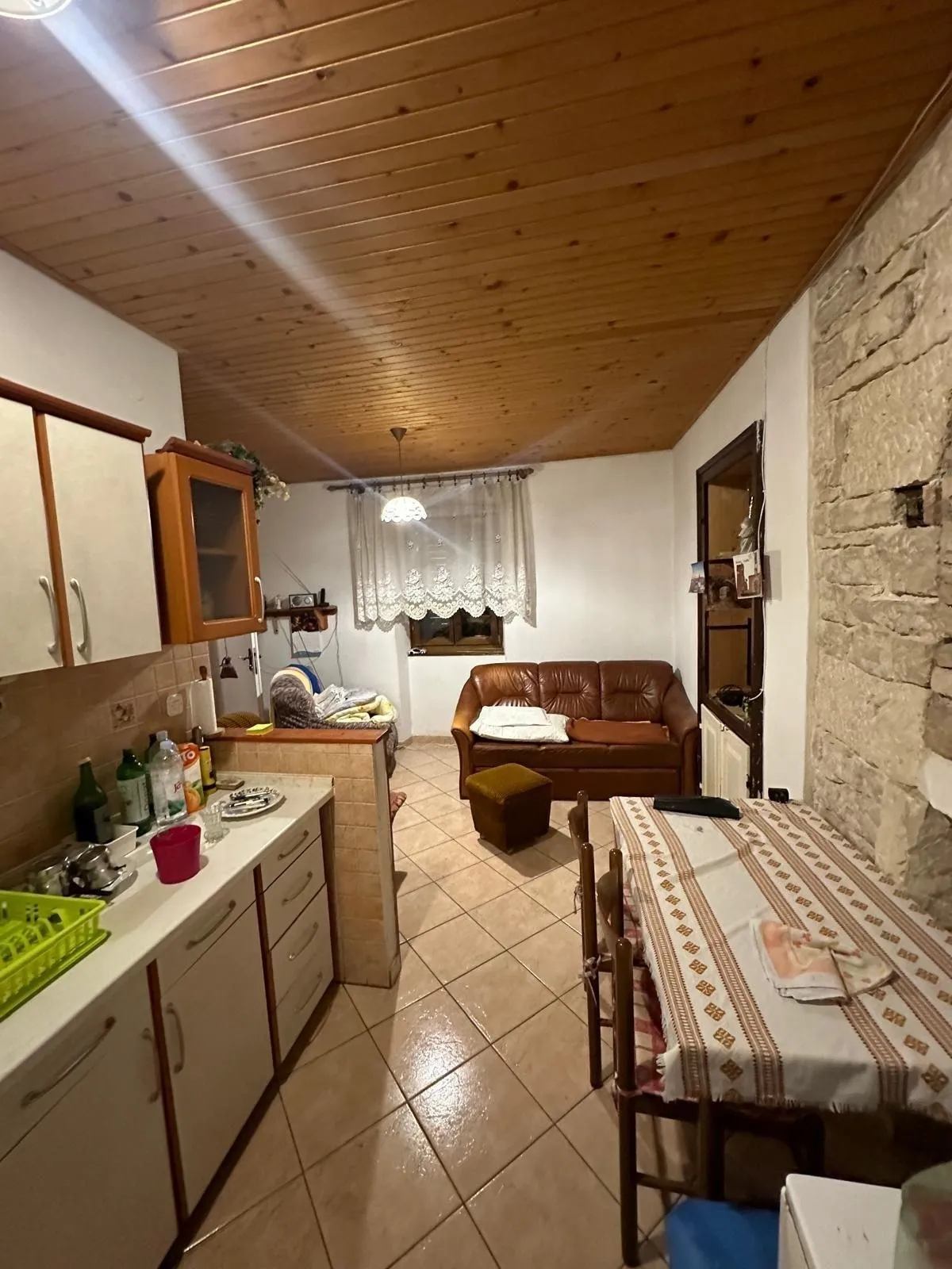 rovinj okolica-dvije kamene kuće sa dvorištem za adaptaciju (prodaja) - slika 9