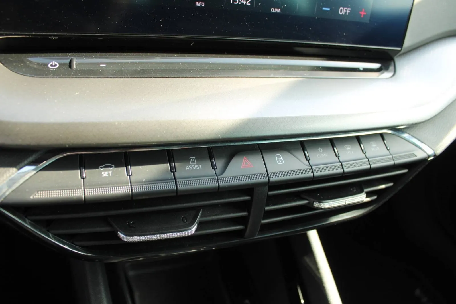 škoda octavia combi 2.0 tdi dsg 150ks *led, navigacija* - slika 23