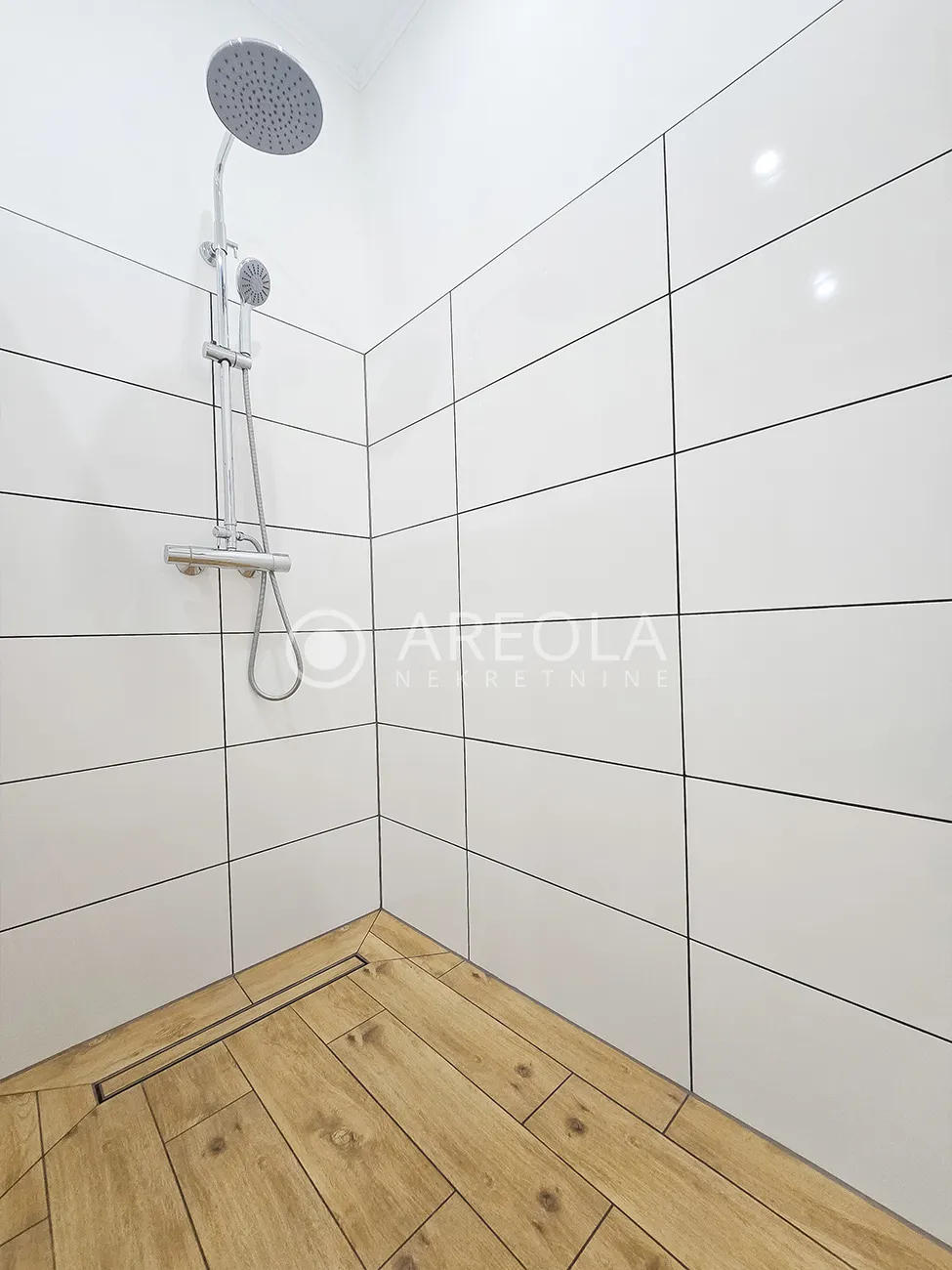 kaštel kambelovac - namješten trosoban stan - dugoročno! - slika 18