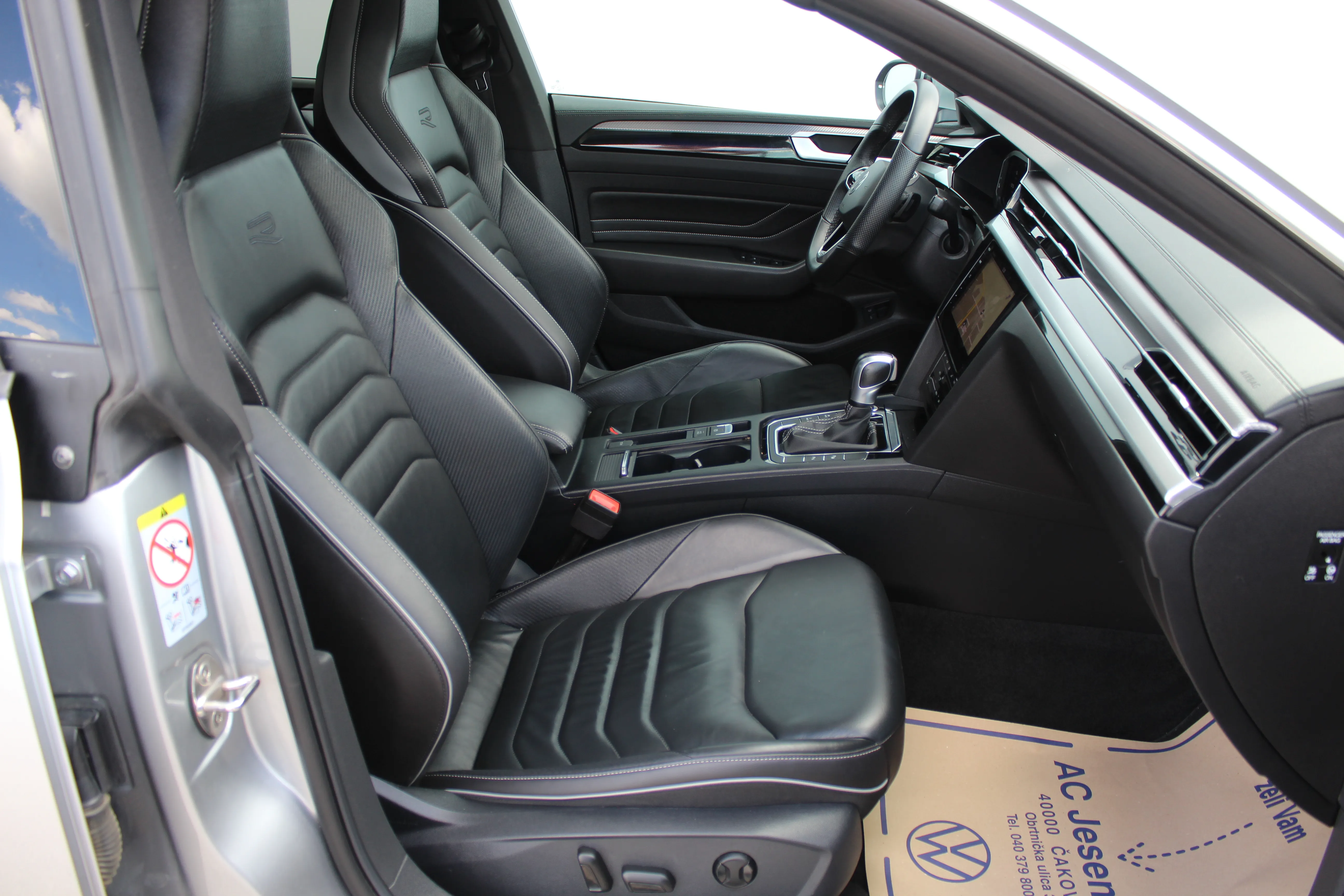 13218 volkswagen arteon 1.4 tsi ehybrid dsg r-line - slika 12