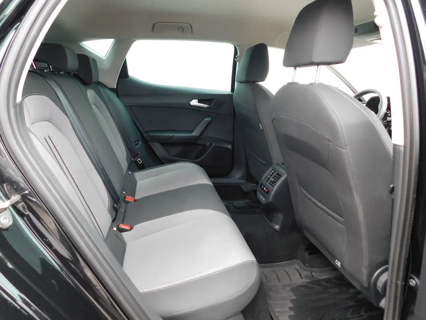 11428 seat leon 1.0 ecotsi style - slika 13