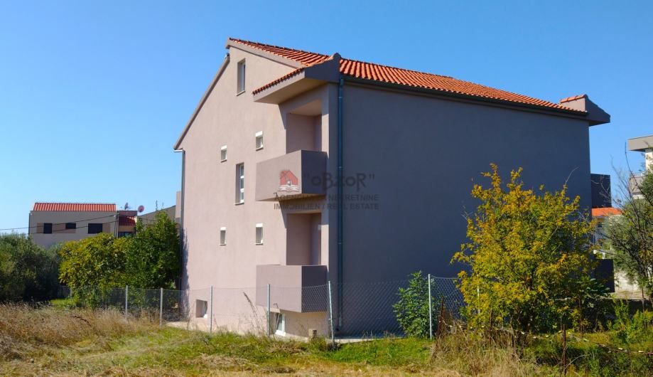 bibinje-apartmanska kuća sa 8 apartmana - slika 2