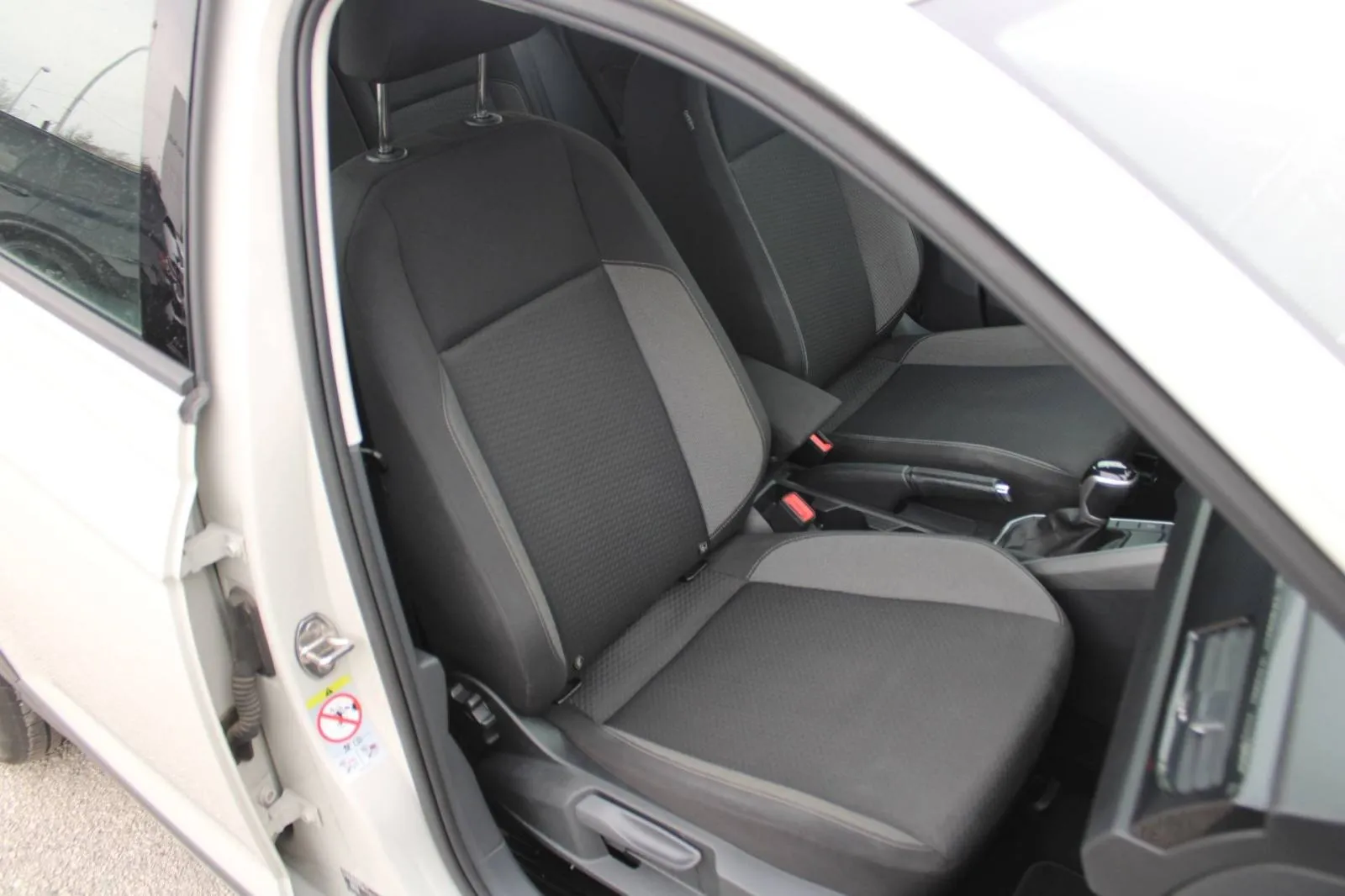 vw taigo 1.0 tsi dsg - slika 11