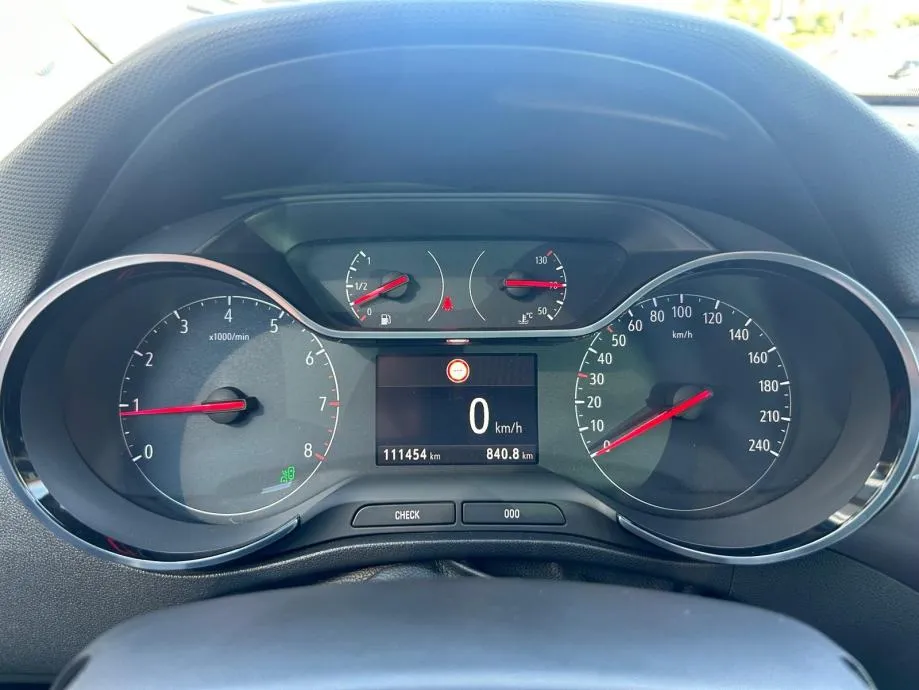 opel crossland x 1,2 inovation - 110.000 km - servis - garancija 1g!! - slika 12