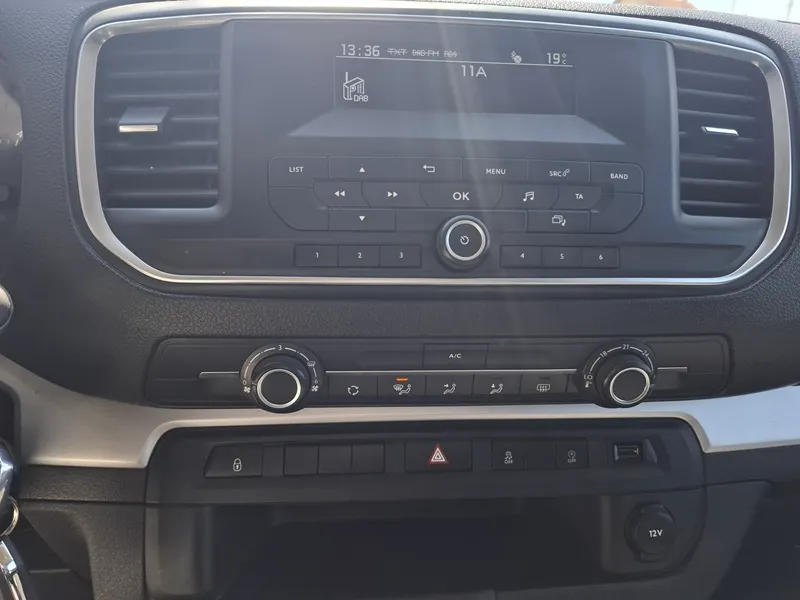 opel vivaro 2.0 cdti*122ks*klima*kuka za vuču*5+1* - slika 16