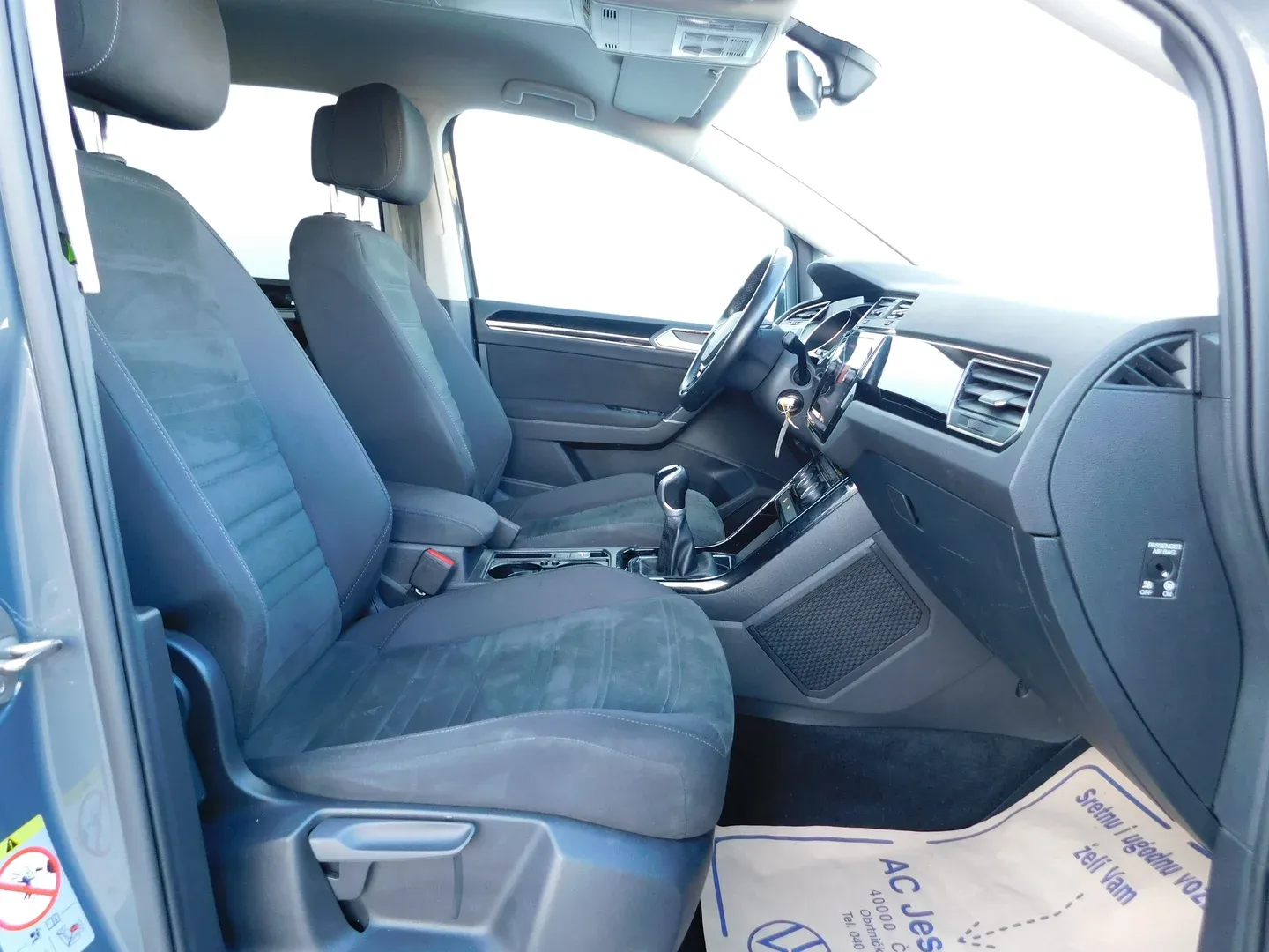 12549 volkswagen touran 2.0 tdi highline - slika 11