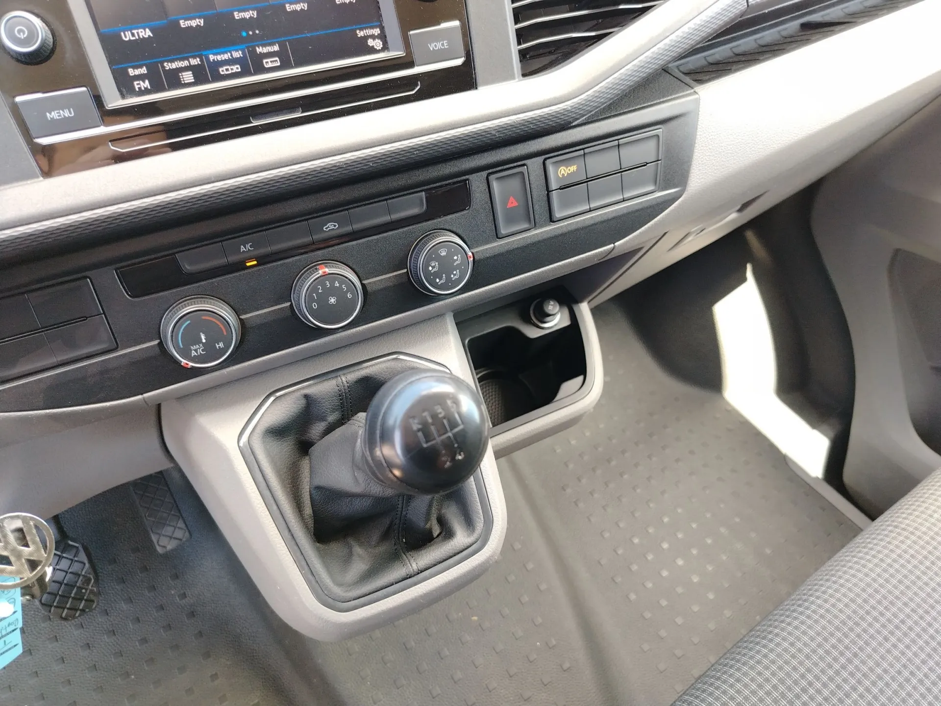 vw transporter 2.0 tdi 18950 € + pdv - slika 14