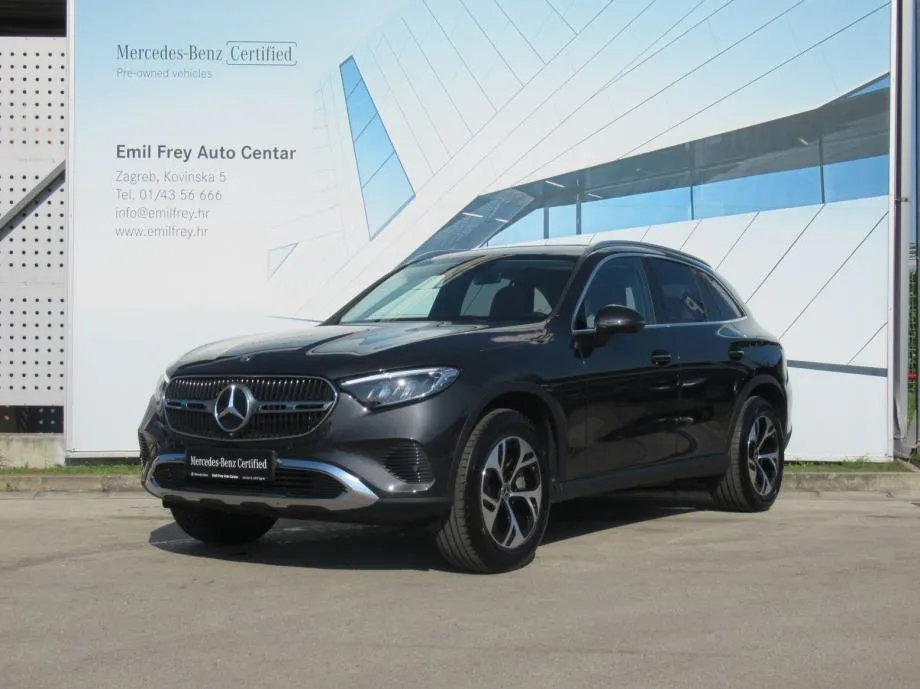 mercedes-benz glc 300 de 4matic avantgarde/panorama/burmester/memory - slika 3