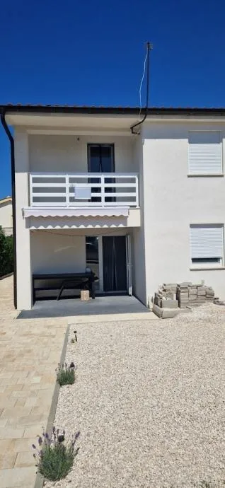 vir, dvoetažni stan(90m2), 160 metara do plaže, novogradnja (prodaja) - slika 2