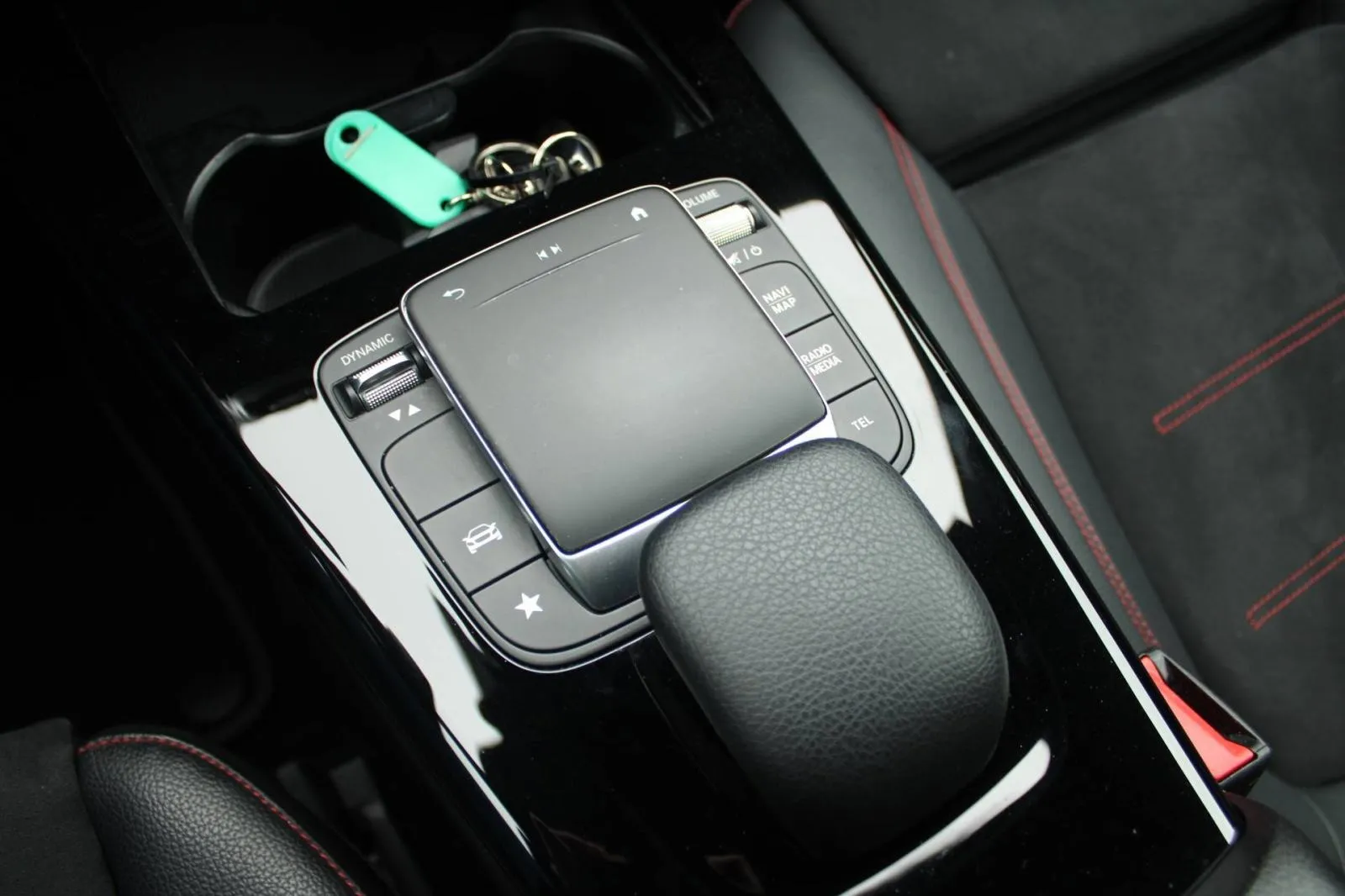 mercedes-benz klasa a limuzina a180d amg automatik *led,navigacija,ka - slika 23