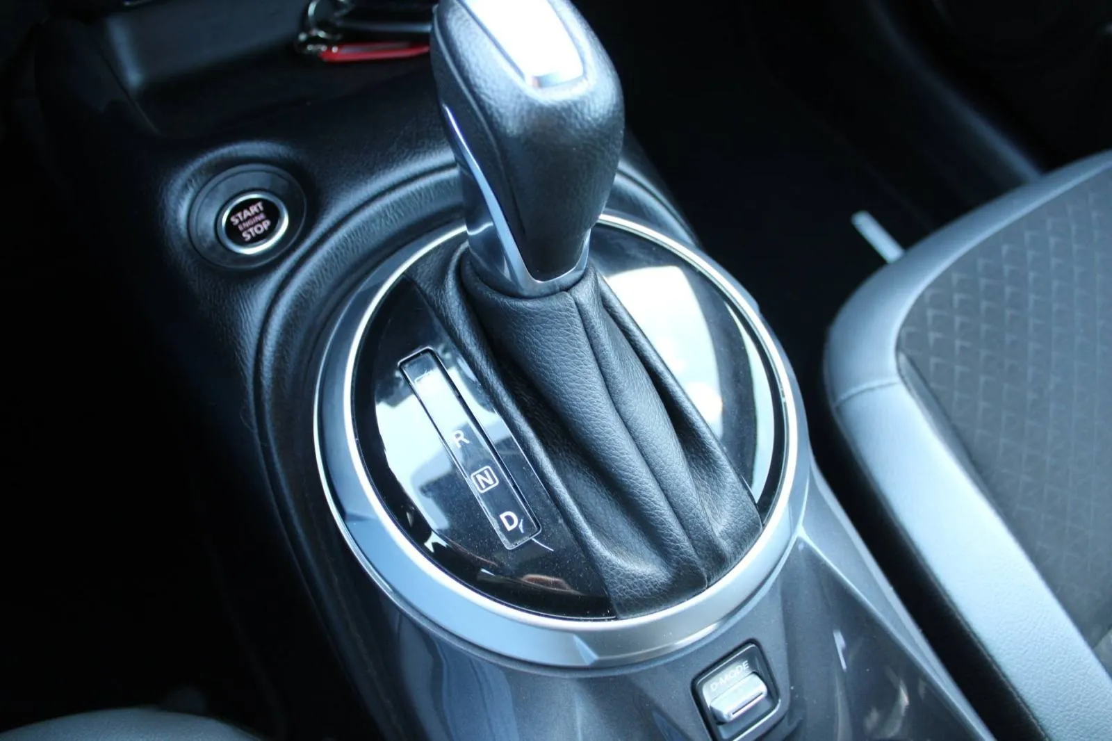 nissan juke 1.0 dig-t automatik n-connecta *kamera* - slika 18