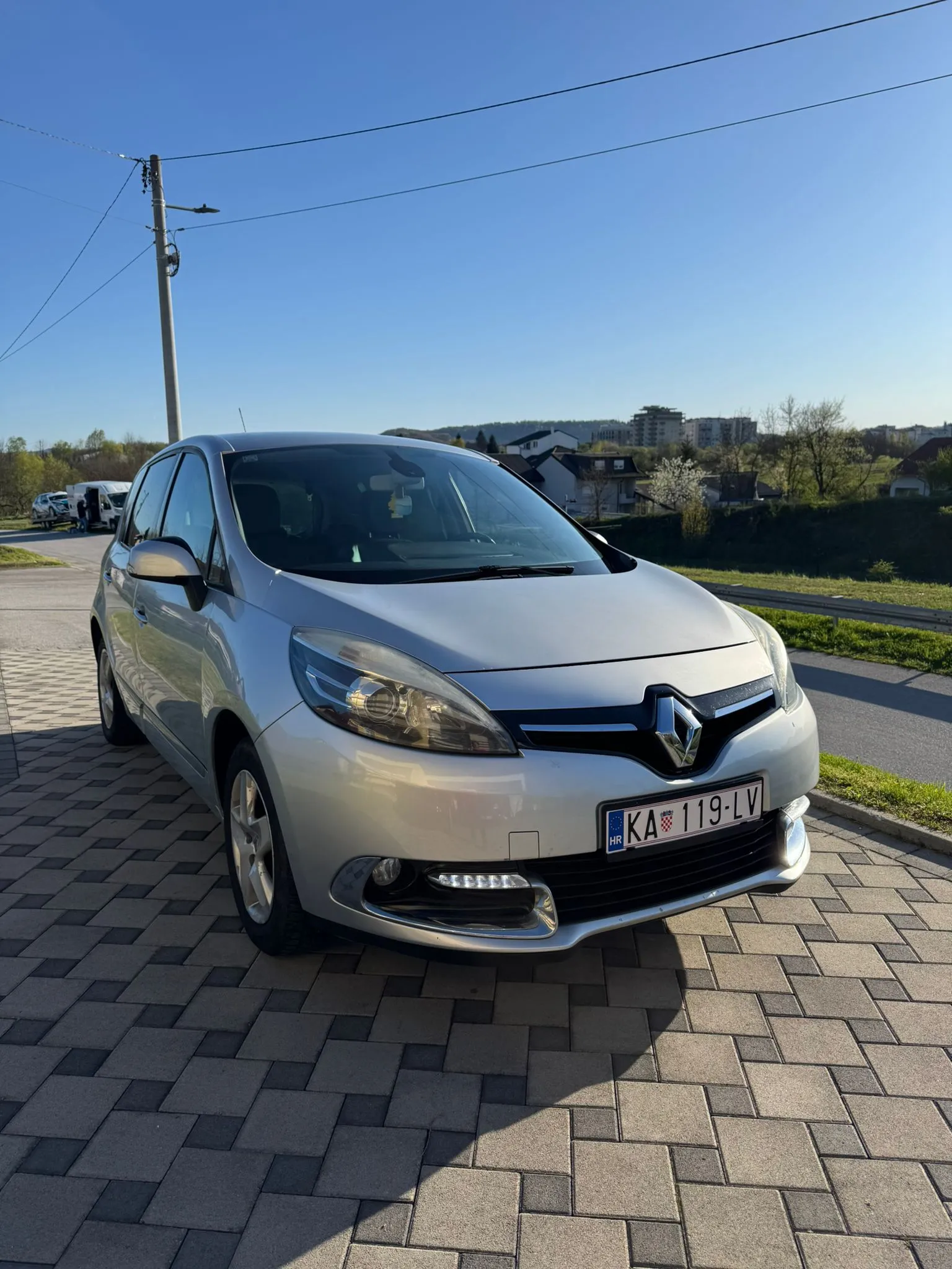 renault scenic 1.5 dci - slika 2