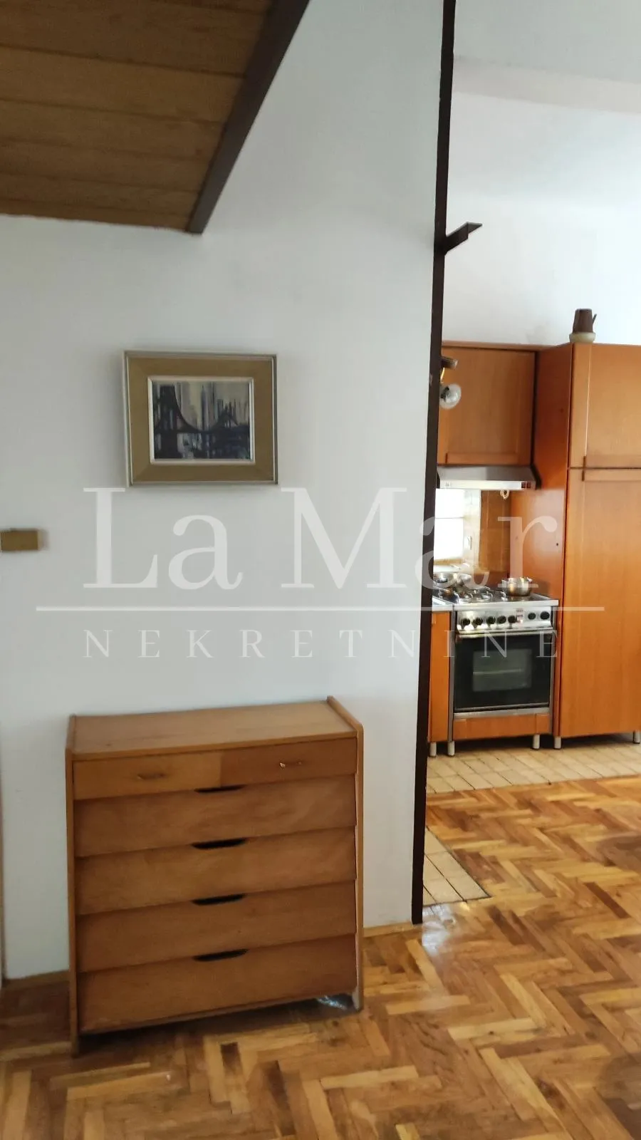 stan na izvrsnoj lokaciji- novakova ulica, 66,5 m2 - slika 9