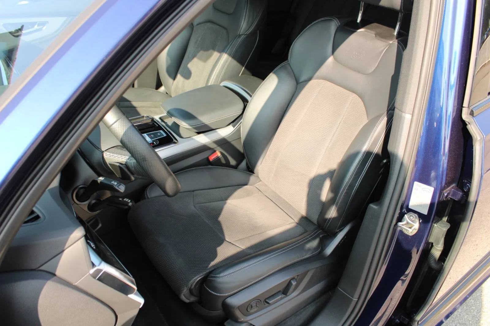 audi q7 60 tfsie quattro s-line *led, navigacija, kamera* reg 2/27 - slika 10