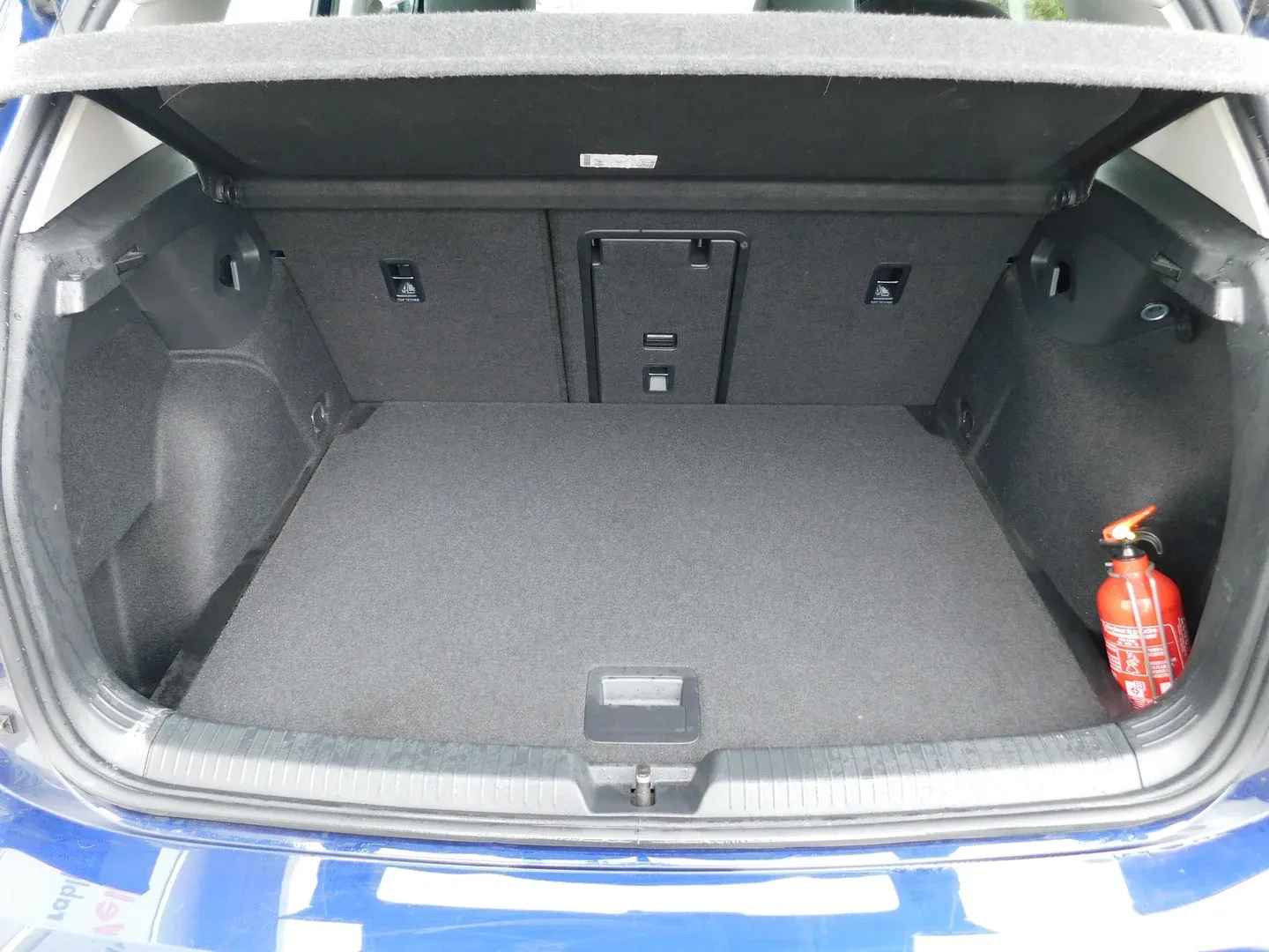 11890 volkswagen golf 1.0 tsi life - slika 17