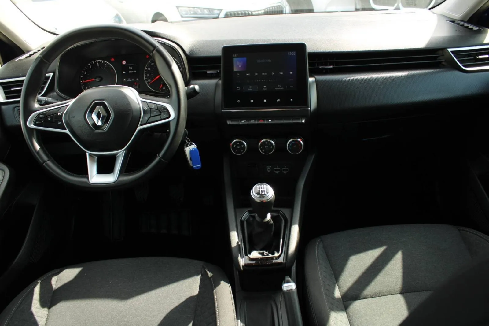 renault clio 1.0 tce equilibre - slika 14