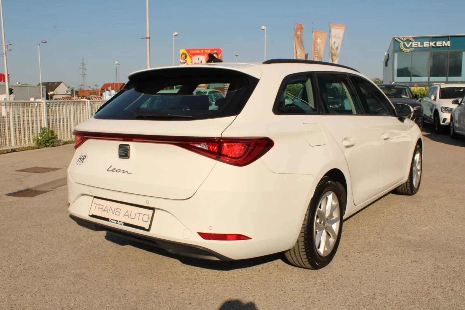 seat leon st 2.0 tdi dsg 150ks *led, navigacija, kamera* - slika 8