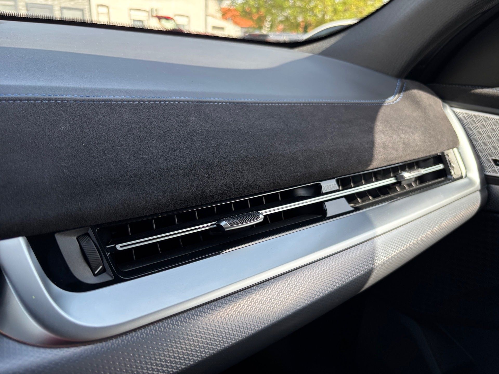 bmw x2 sdrive18d m sport - slika 19